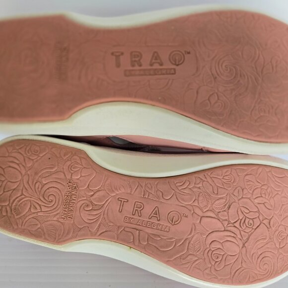 PRICE DROP!! Women's shoes TRAQ by ALEGRIA - Picture 7 of 7
